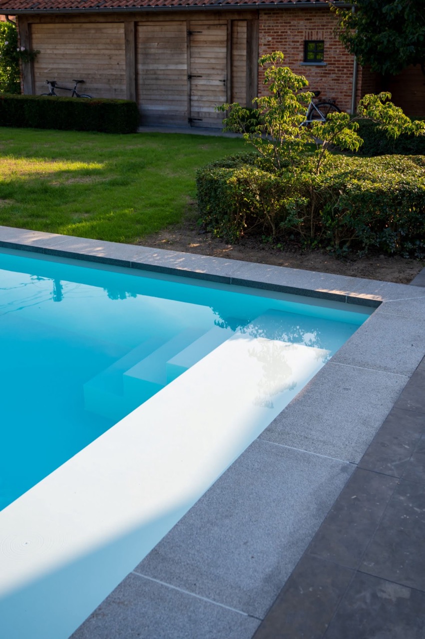 PoolX Trap recht in de hoek